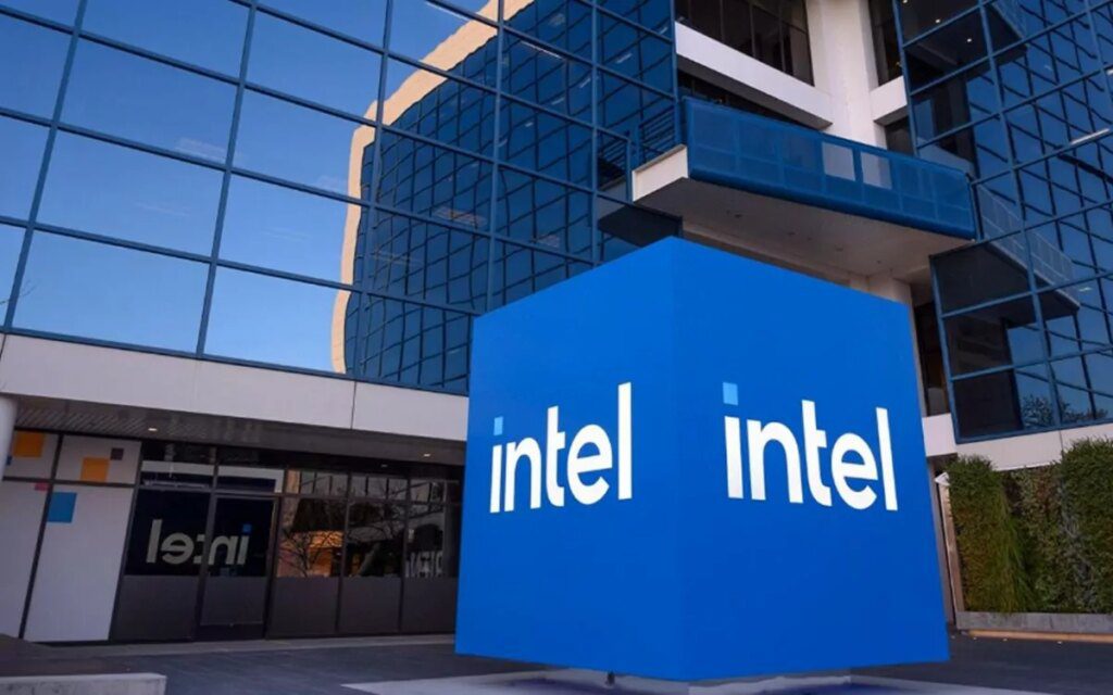 Intel enfrenta problemas de suprimento e prevê aumentos de preços em suas CPUs