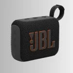caixinha JBL original Go 4 preta compacta com alça de transporte e logo laranja em fundo cinza