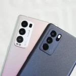 Celular moderno com tela ligada mostrando aplicativos coloridos